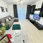 Coresi Mall Area Luxury Glam Brasov