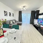 Apartment Coresi Mall Area Luxury Glam *