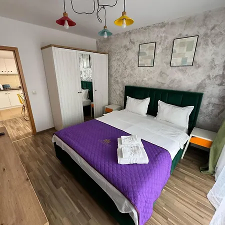 Coresi Area Luxury Gap