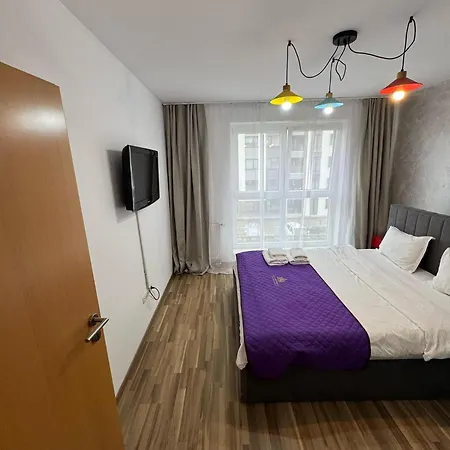 Luxury Glam Apartments Near Coresi Mall - Parking Option Brašov