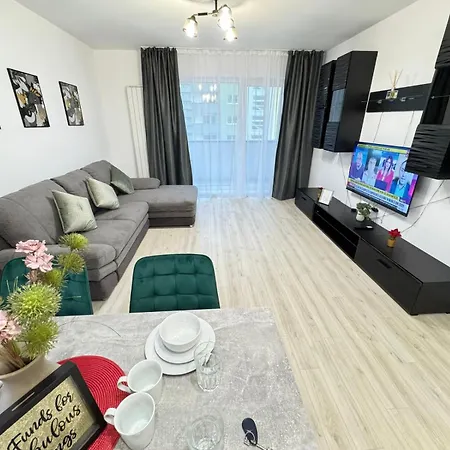 Coresi Mall Area Luxury Glam - Parking Option Braşov