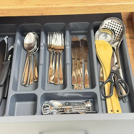 Coresi Mall Area Luxury Glam Appartement