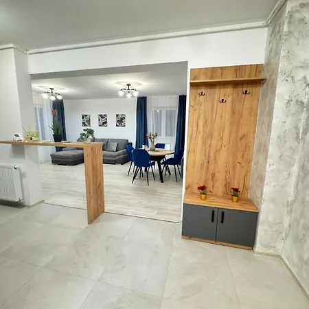 아파트 Coresi Area Luxury Gap