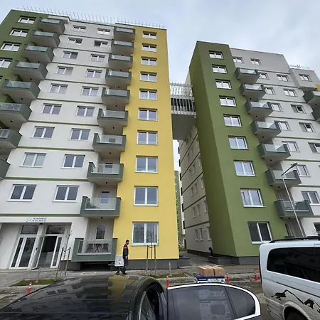 Coresi Mall Area Luxury Glam * Braşov