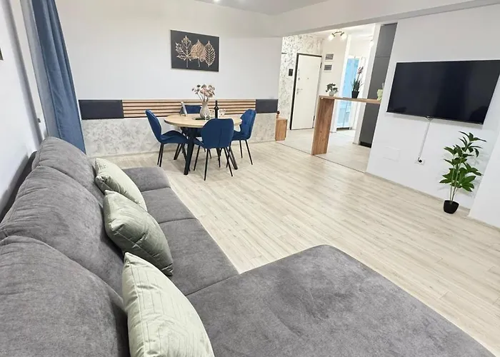 Coresi Mall Area Luxury Glam